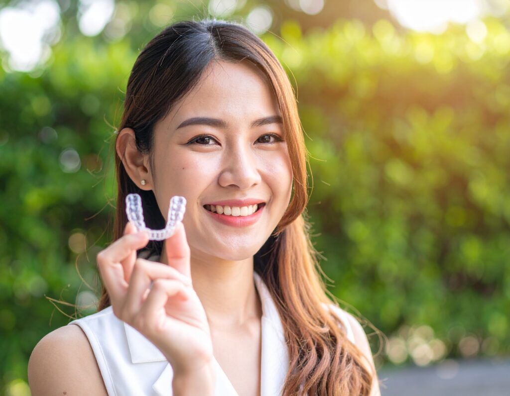 【新品！未使用品】光加速装置　マウスピース矯正　歯列矯正　インビザライン 使用済み マウスピース矯正促進機器